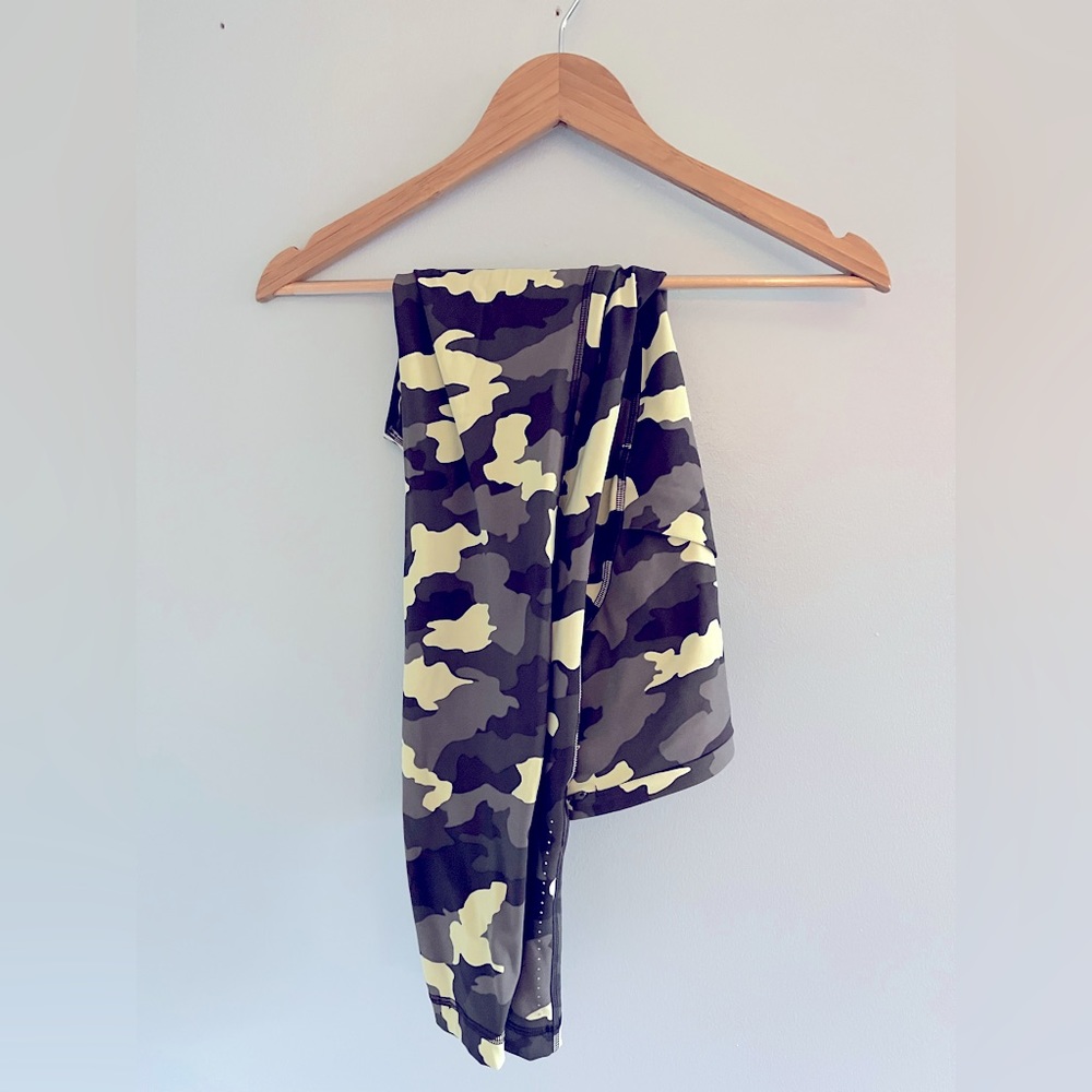 Lululemon Sz 6 Camo Leggings
